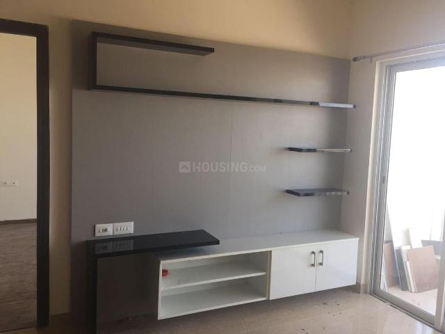2 BHK Apartment in Kukatpally for resale Hyderabad. The reference number is 20702646