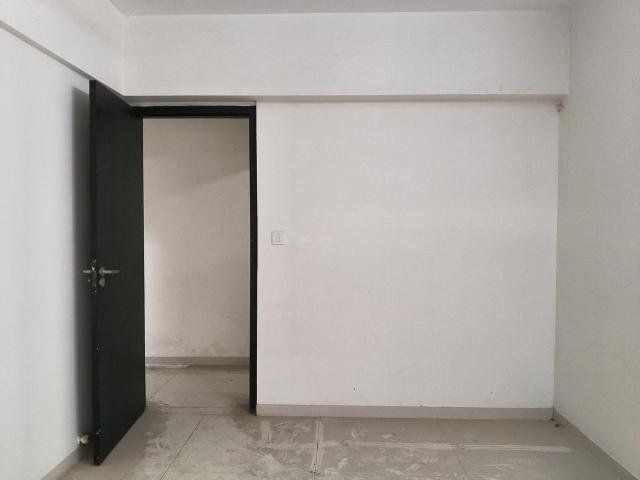 2 BHK Apartment in Kurla East for rent Mumbai. The reference number is 18587913