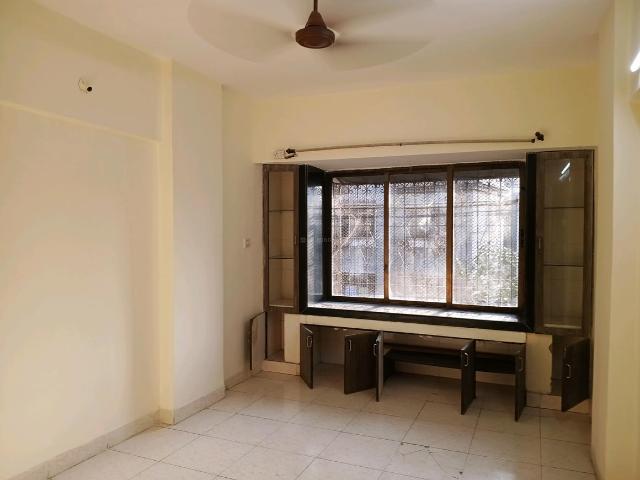 2 BHK Apartment in Kurla East for rent Mumbai. The reference number is 19763436