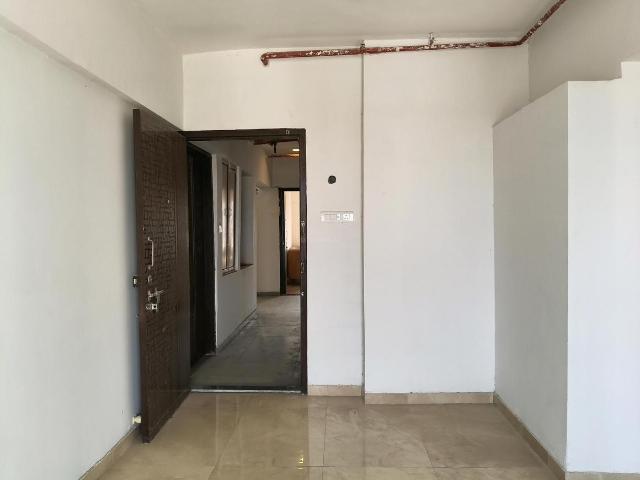 2 BHK Apartment in Kurla East for rent Mumbai. The reference number is 19390768