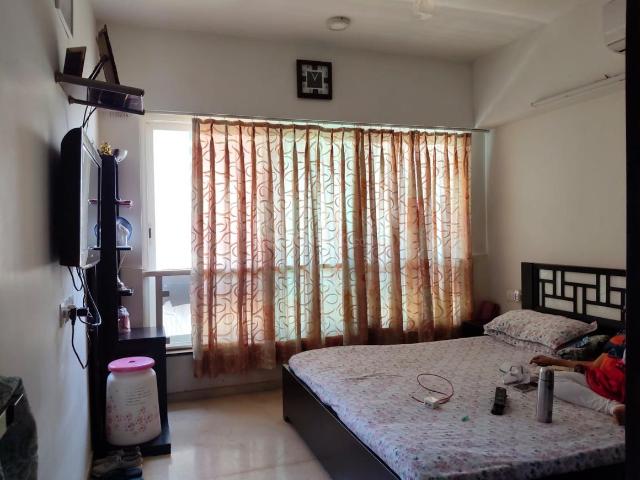 2 BHK Apartment in Kurla East for resale Mumbai. The reference number is 20123180