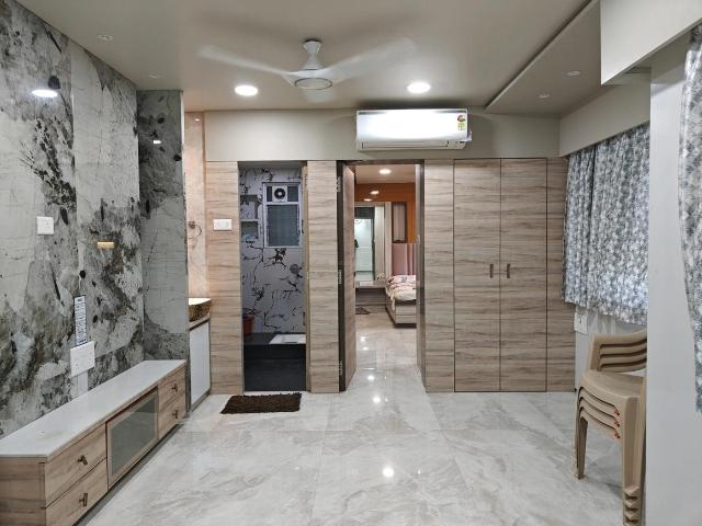 2 BHK Apartment in Kurla West for rent Mumbai. The reference number is 16006731