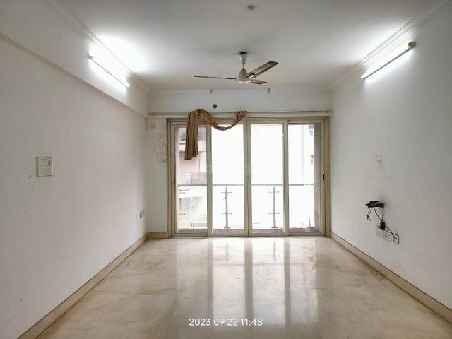 2 BHK Apartment in Kurla West for resale Mumbai. The reference number is 20462766
