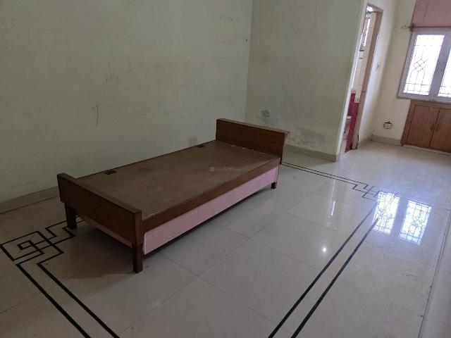 2 BHK Apartment in Hazratganj for rent Lucknow. The reference number is 20612023
