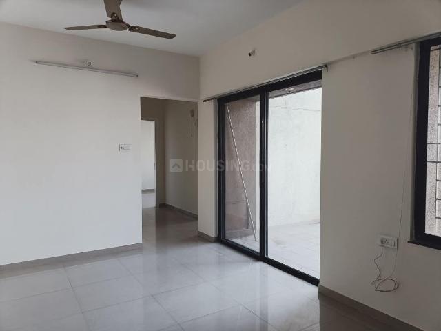 2 BHK Apartment in Hadapsar for rent Pune. The reference number is 17449018
