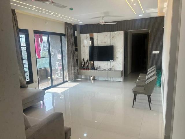 2 BHK Apartment in Hadapsar for rent Pune. The reference number is 18906022