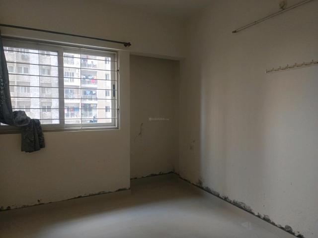 2 BHK Apartment in Hadapsar for rent Pune. The reference number is 19037071