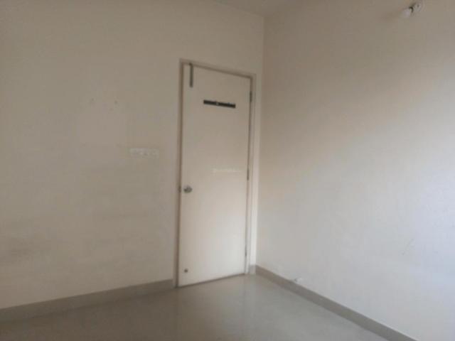 2 BHK Apartment in Hadapsar for rent Pune. The reference number is 19313200