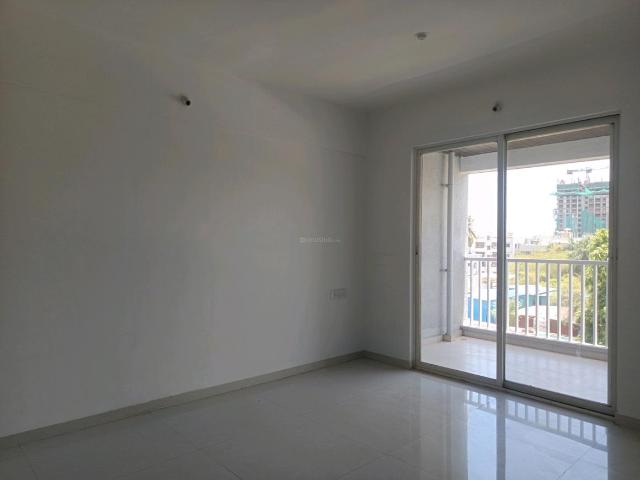 2 BHK Apartment in Hadapsar for rent Pune. The reference number is 19493637