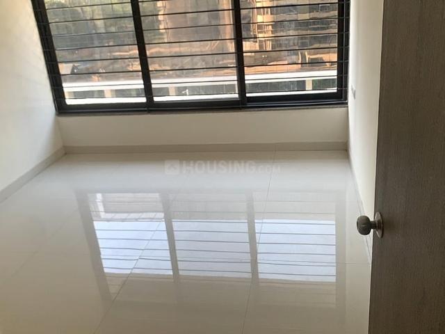 2 BHK Apartment in Hadapsar for rent Pune. The reference number is 19988458