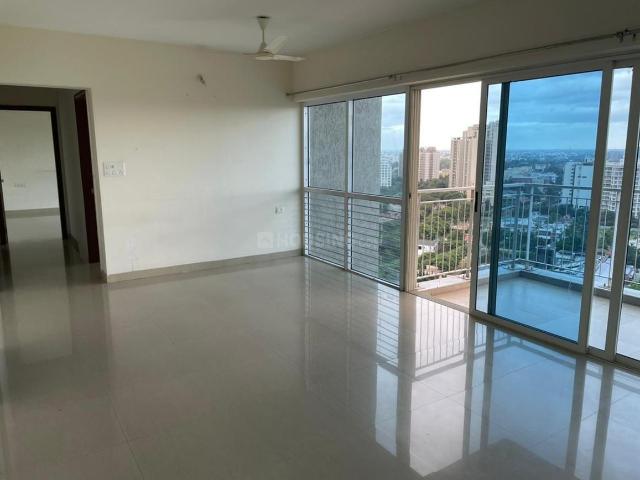 2 BHK Apartment in Hadapsar for rent Pune. The reference number is 19911095