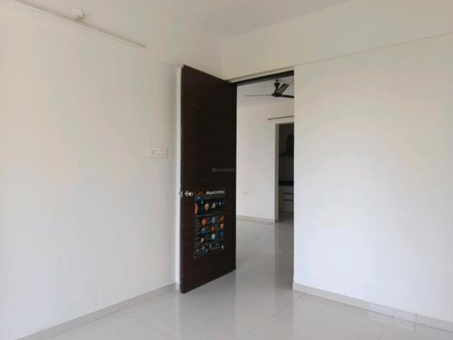 2 BHK Apartment in Hadapsar for rent Pune. The reference number is 19933328
