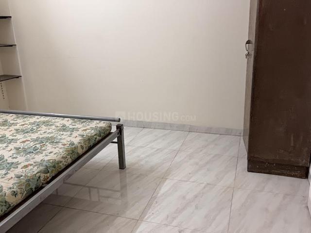 2 BHK Apartment in Hadapsar for rent Pune. The reference number is 20143929