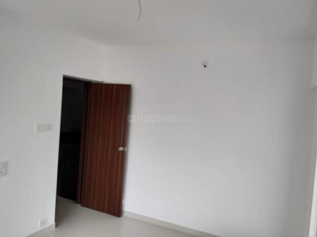 2 BHK Apartment in Hadapsar for rent Pune. The reference number is 20158636