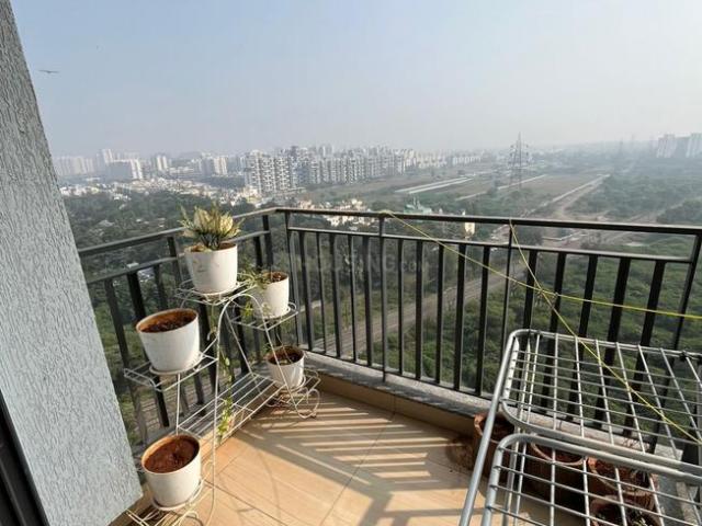 2 BHK Apartment in Hadapsar for rent Pune. The reference number is 20196448