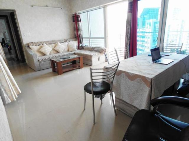 2 BHK Apartment in Hadapsar for rent Pune. The reference number is 20245379