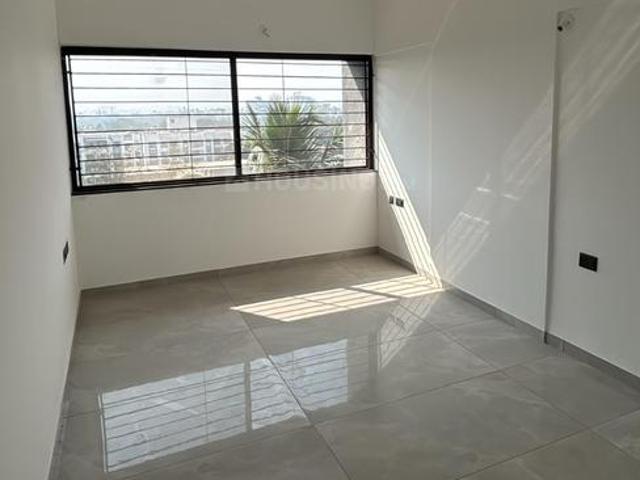 2 BHK Apartment in Hadapsar for rent Pune. The reference number is 20381319