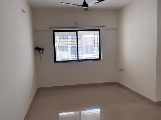 2 BHK Apartment in Hadapsar for rent Pune. The reference number is 20327617