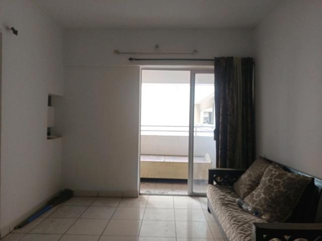 2 BHK Apartment in Hadapsar for rent Pune. The reference number is 20475872
