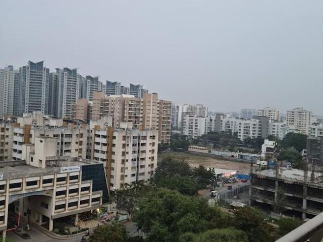 2 BHK Apartment in Hadapsar for rent Pune. The reference number is 20480848
