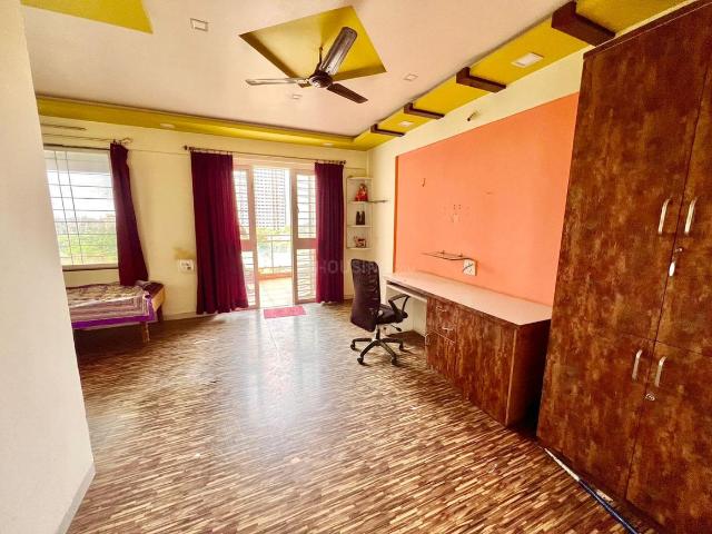 2 BHK Apartment in Hadapsar for rent Pune. The reference number is 20406299