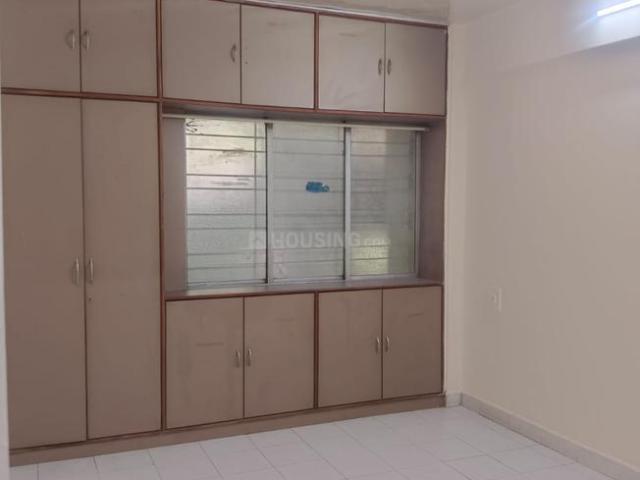 2 BHK Apartment in Hadapsar for rent Pune. The reference number is 20546890