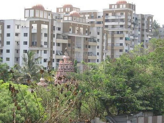 2 BHK Apartment in Hadapsar for rent Pune. The reference number is 20562141