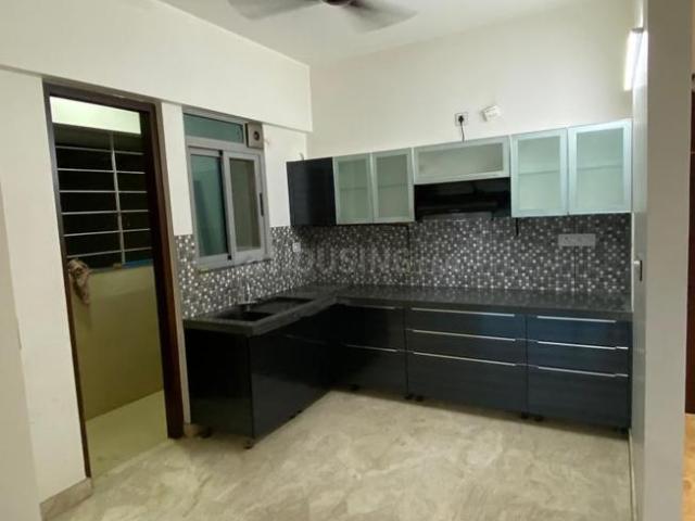 2 BHK Apartment in Hadapsar for rent Pune. The reference number is 20581571
