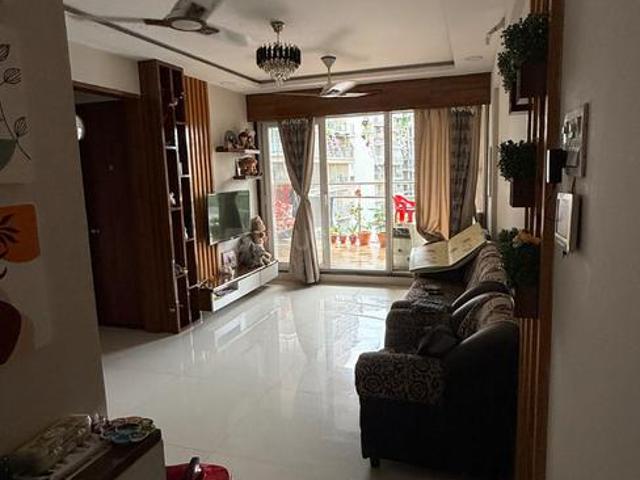 2 BHK Apartment in Hadapsar for rent Pune. The reference number is 20648127