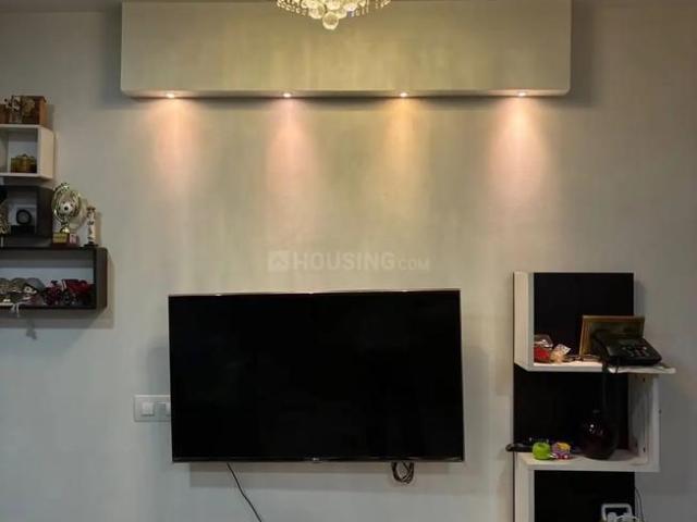 2 BHK Apartment in Hadapsar for rent Pune. The reference number is 20767935