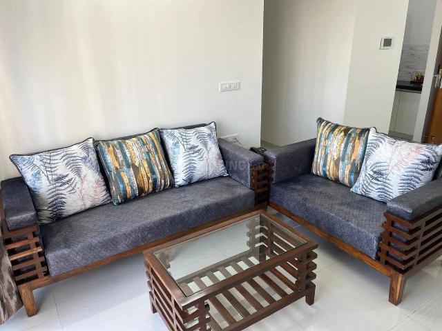 2 BHK Apartment in Hadapsar for rent Pune. The reference number is 20856289