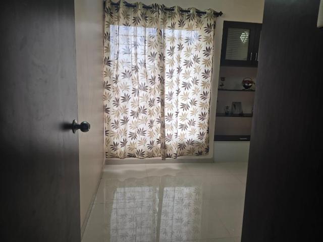 2 BHK Apartment in Hadapsar for rent Pune. The reference number is 20948565