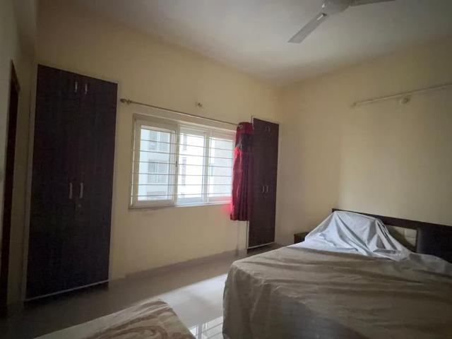 2 BHK Apartment in Hadapsar for rent Pune. The reference number is 20919595