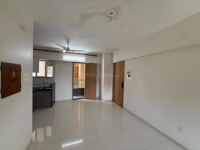 2 BHK Apartment in Hadapsar for rent Pune. The reference number is 20924728
