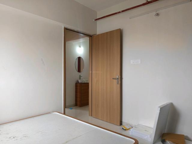 2 BHK Apartment in Hadapsar for rent Pune. The reference number is 20932752