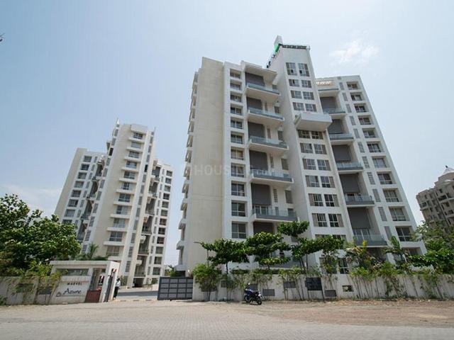 2 BHK Apartment in Hadapsar for resale Magarpatta Road. The reference number is 17771440