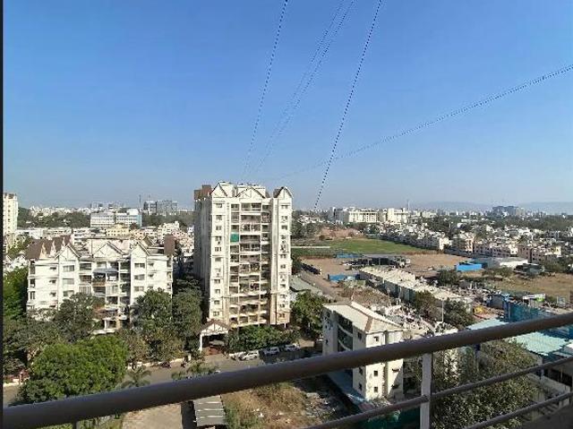2 BHK Apartment in Hadapsar for resale Pune. The reference number is 20926345