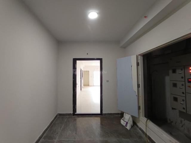 2 BHK Apartment in Hafeezpet for resale Hyderabad. The reference number is 20740978