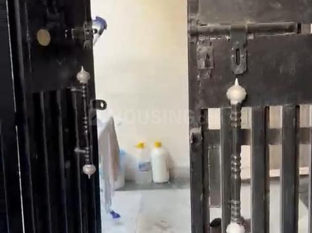 2 BHK Apartment in Hari Nagar for resale New Delhi. The reference number is 20272671