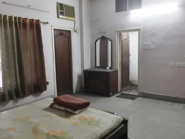 2 BHK Apartment in Hastings for resale Kolkata. The reference number is 20057385