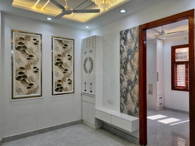 2 BHK Apartment in Hastsal for resale New Delhi. The reference number is 19467013