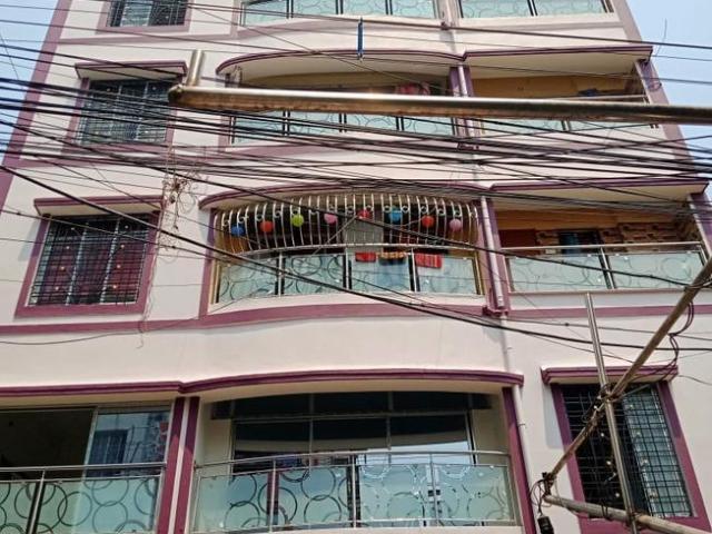 2 BHK Apartment in Hindmotor for resale Hooghly. The reference number is 18050820
