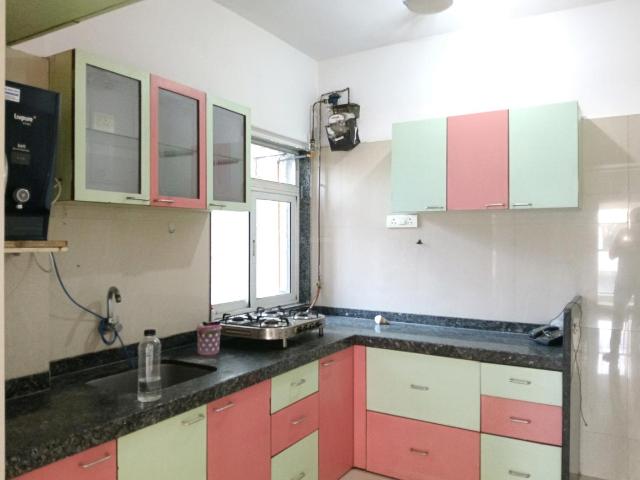 2 BHK Apartment in Hiranandani Estate for resale Thane. The reference number is 17994692