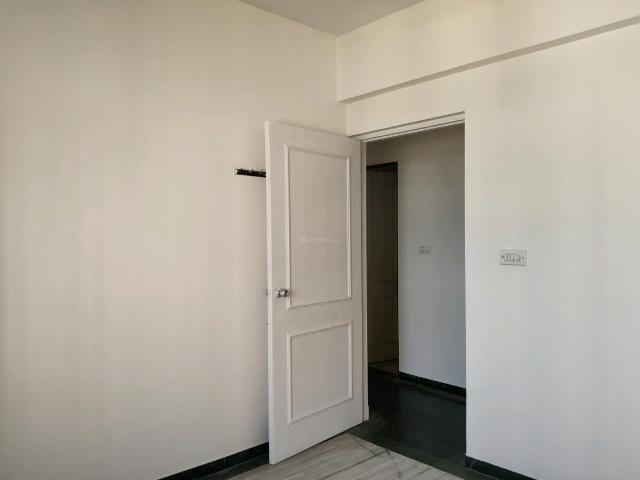 2 BHK Apartment in Hiranandani Estate for resale Thane. The reference number is 18724084