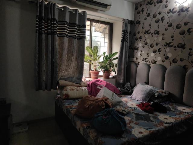 2 BHK Apartment in Hiranandani Estate for resale Thane. The reference number is 19398356