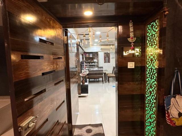 2 BHK Apartment in Hiranandani Estate for resale Thane. The reference number is 20420453