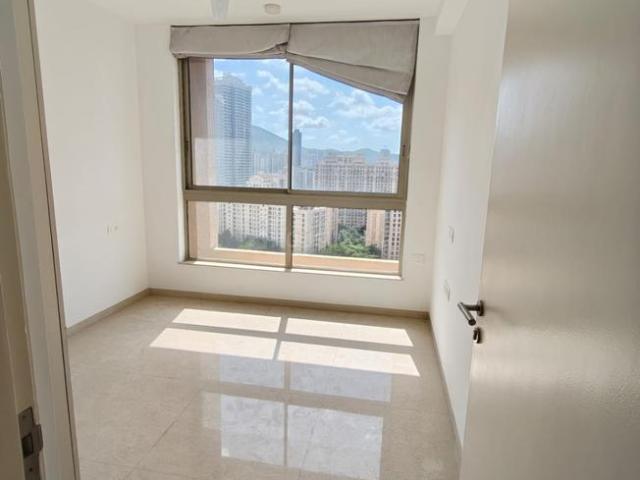 2 BHK Apartment in Hiranandani Estate for resale Thane. The reference number is 20333692