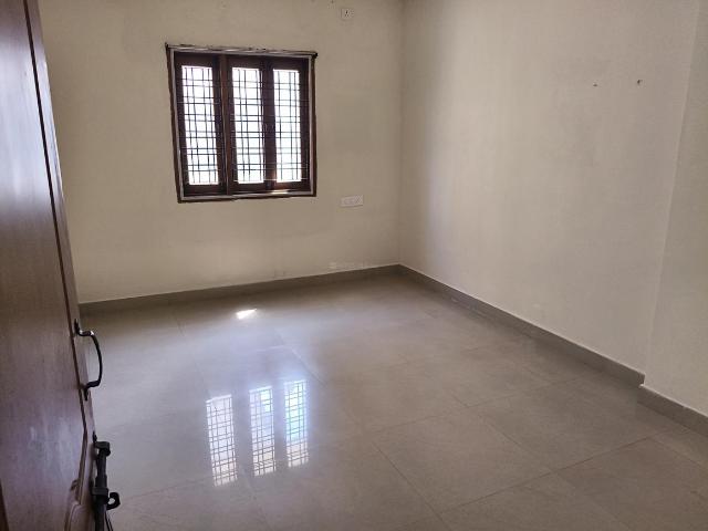 2 BHK Apartment in Hyderguda for rent Hyderabad. The reference number is 19529268
