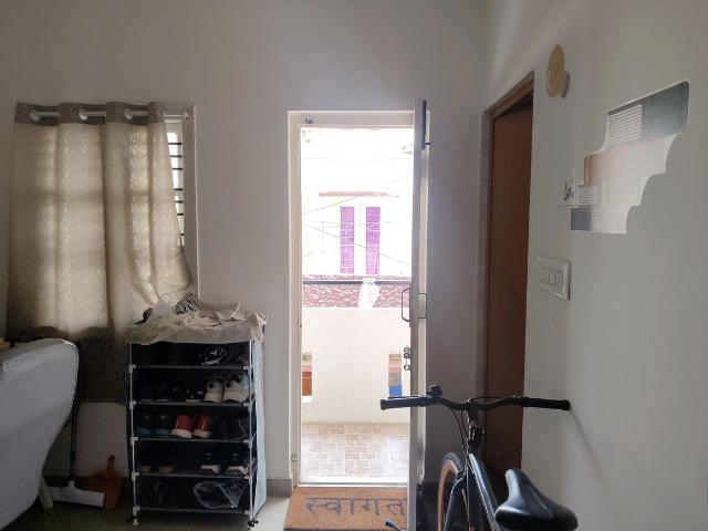 2 BHK Apartment in Indira Nagar for rent Bengaluru. The reference number is 20548974