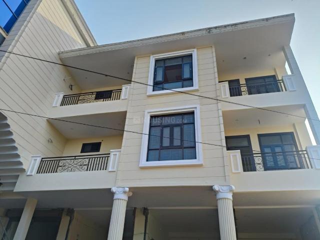 2 BHK Apartment in Indira Nagar for resale Lucknow. The reference number is 19896861